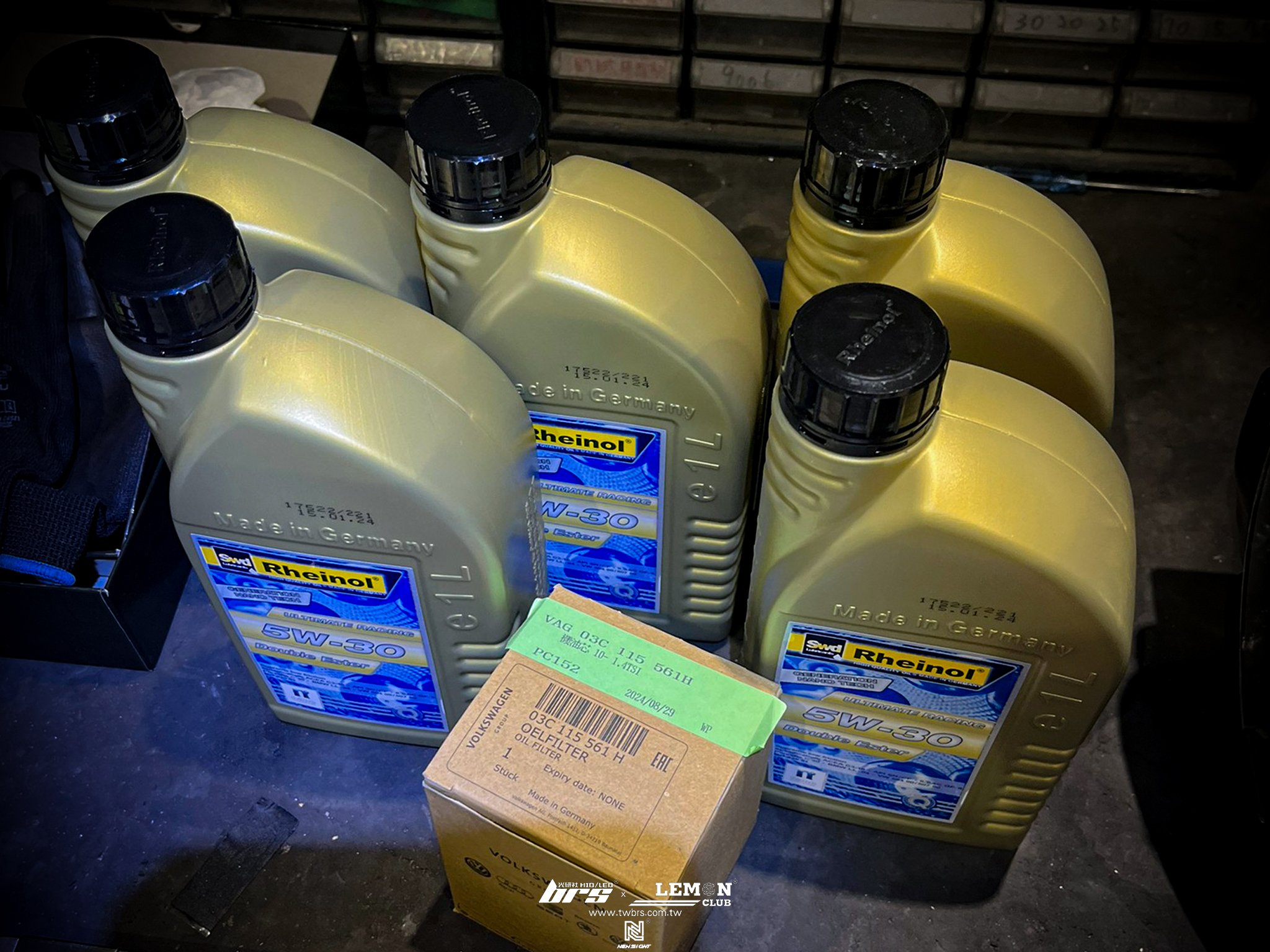 Volkswagen Golf 6 保養 德國Rheinol萊茵機油5W30更換+原廠機油芯更換