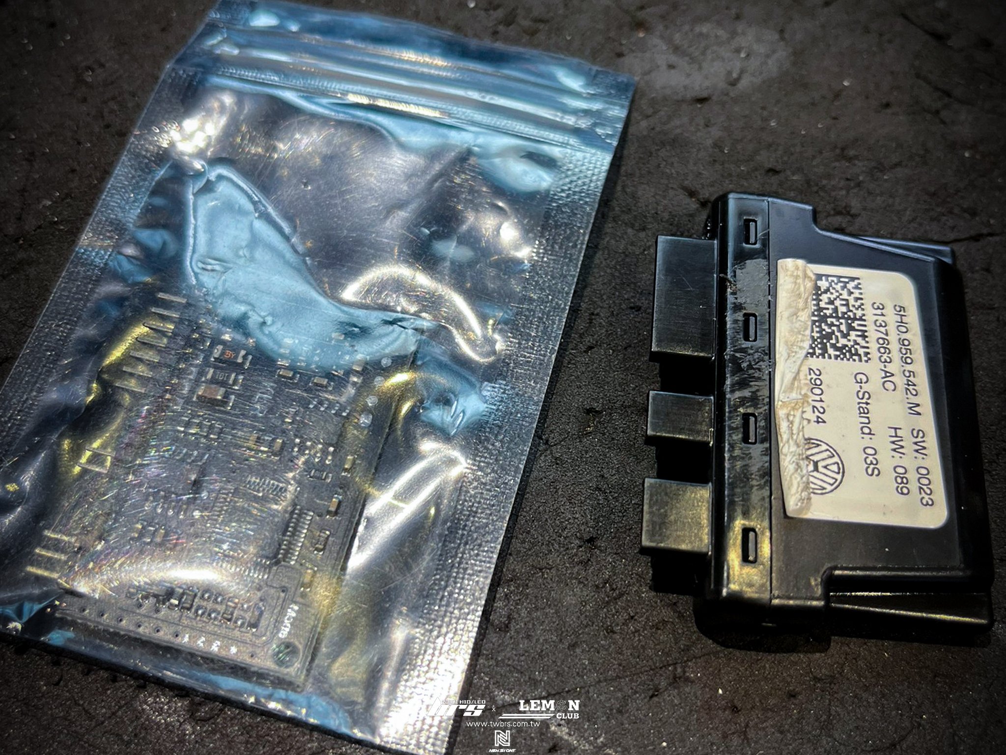 Volkswagen Arteon 安裝 方向盤型離手晶片