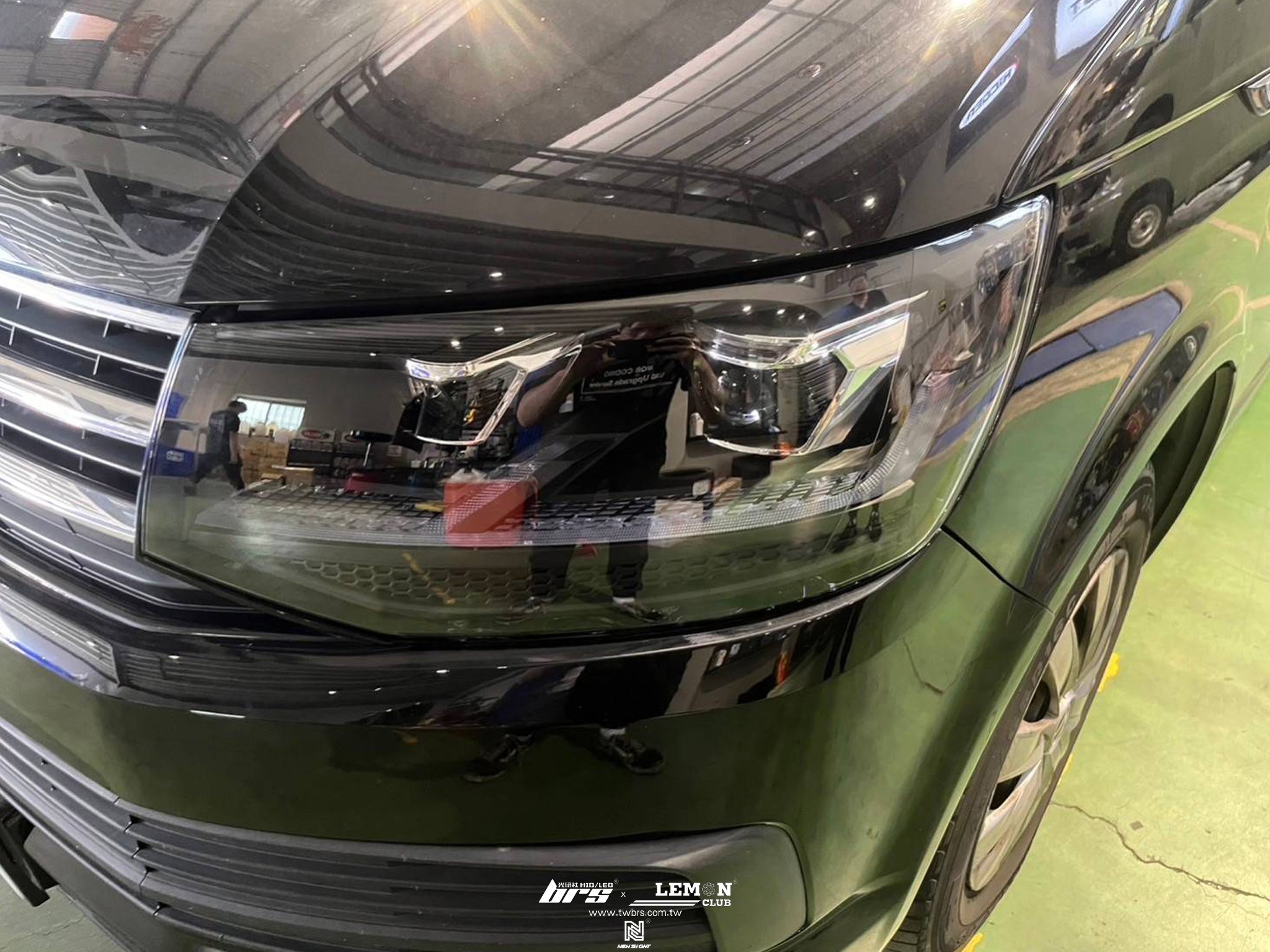 Volkswagen T6 安裝 T6改T6.1全LED流水大燈總成+葉子板側邊流水方向燈+德國Rheinol萊茵機油5W30+原廠機油芯+原廠洩油螺絲+原廠洩油螺絲墊片+原廠閥體油