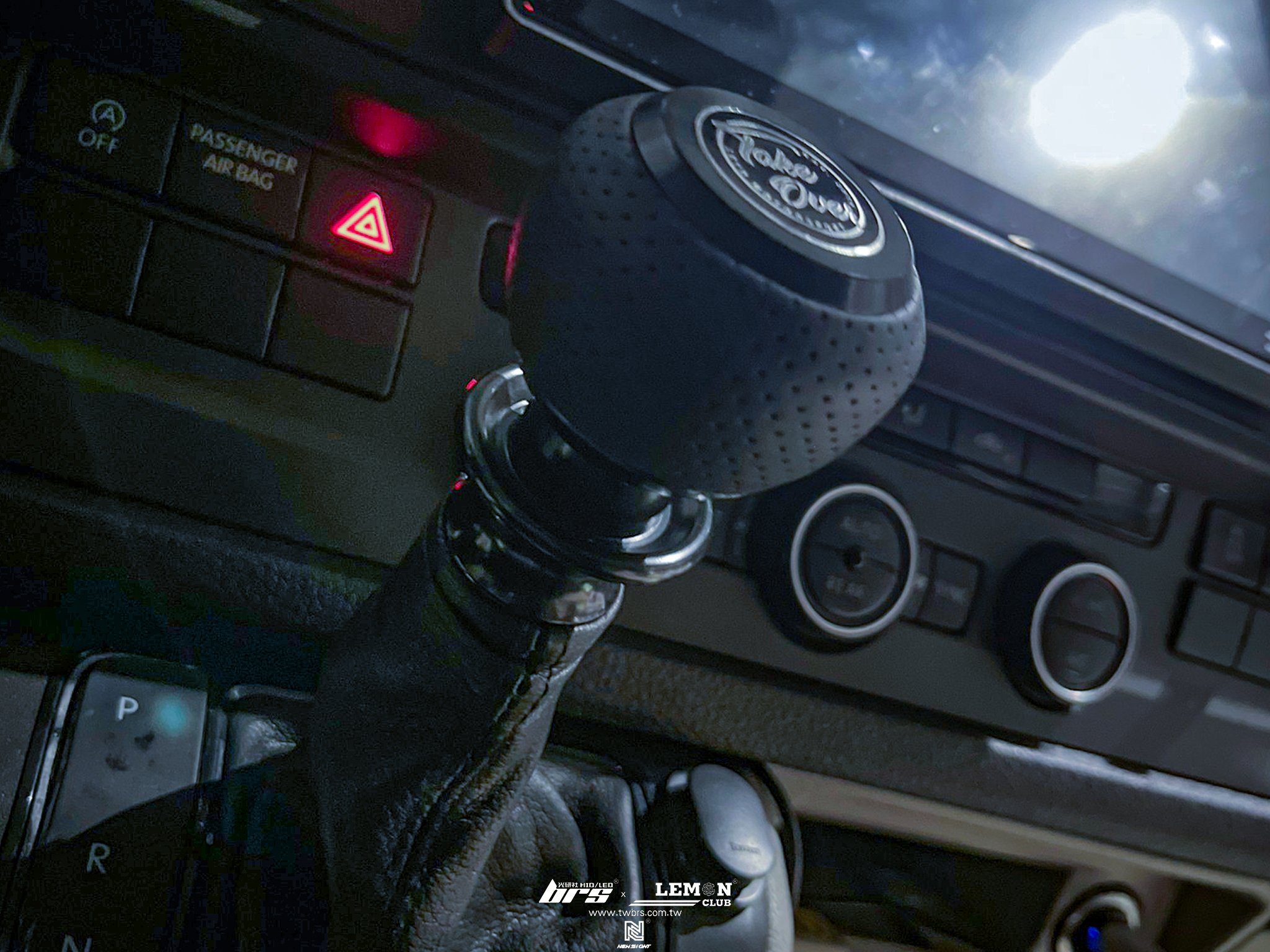 Volkswagen T6 安裝 皮革 DSG排檔頭