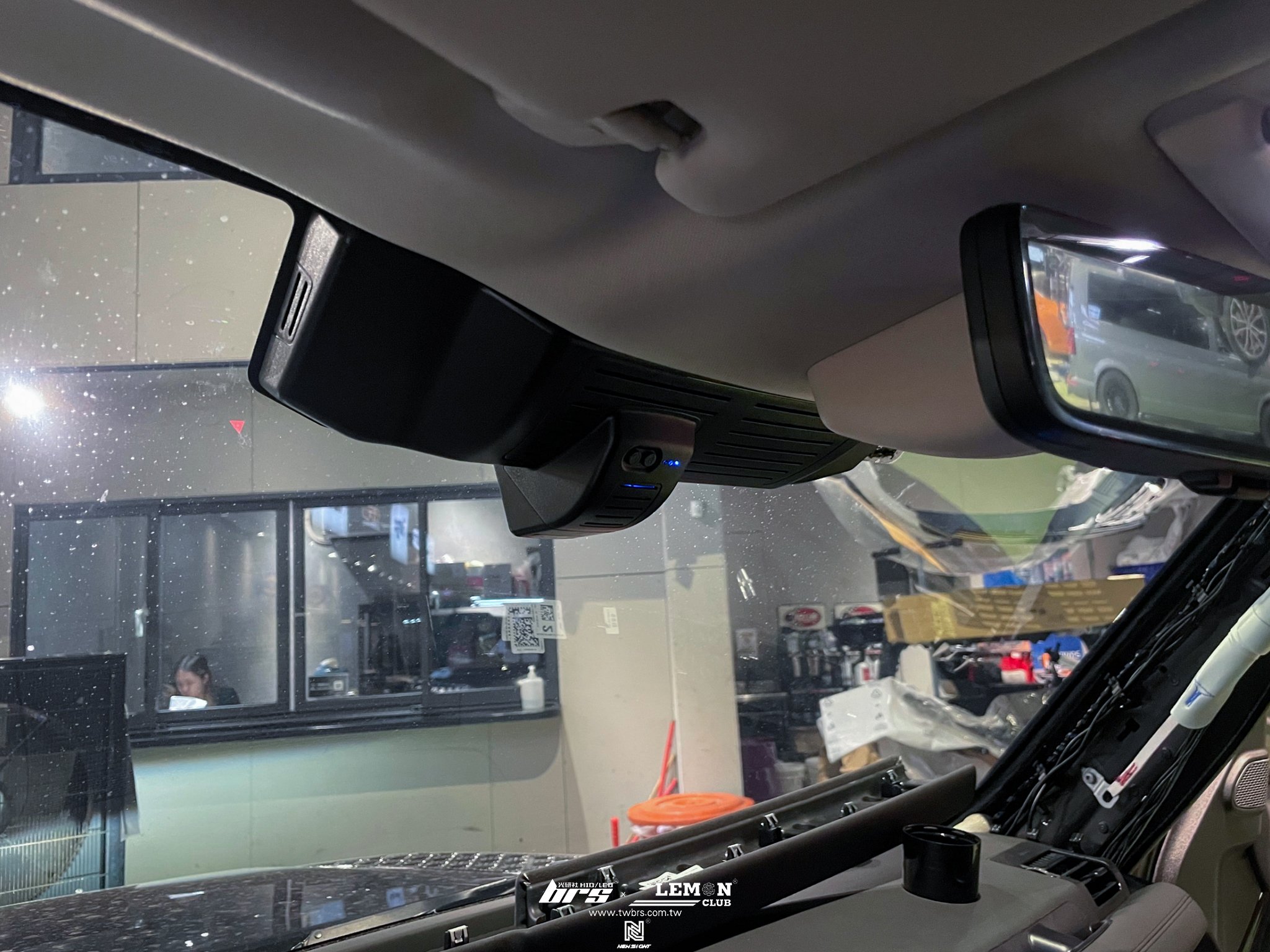 Land Rover Defender 110 安裝 70mai N500 Deferder專用前後行車紀錄器