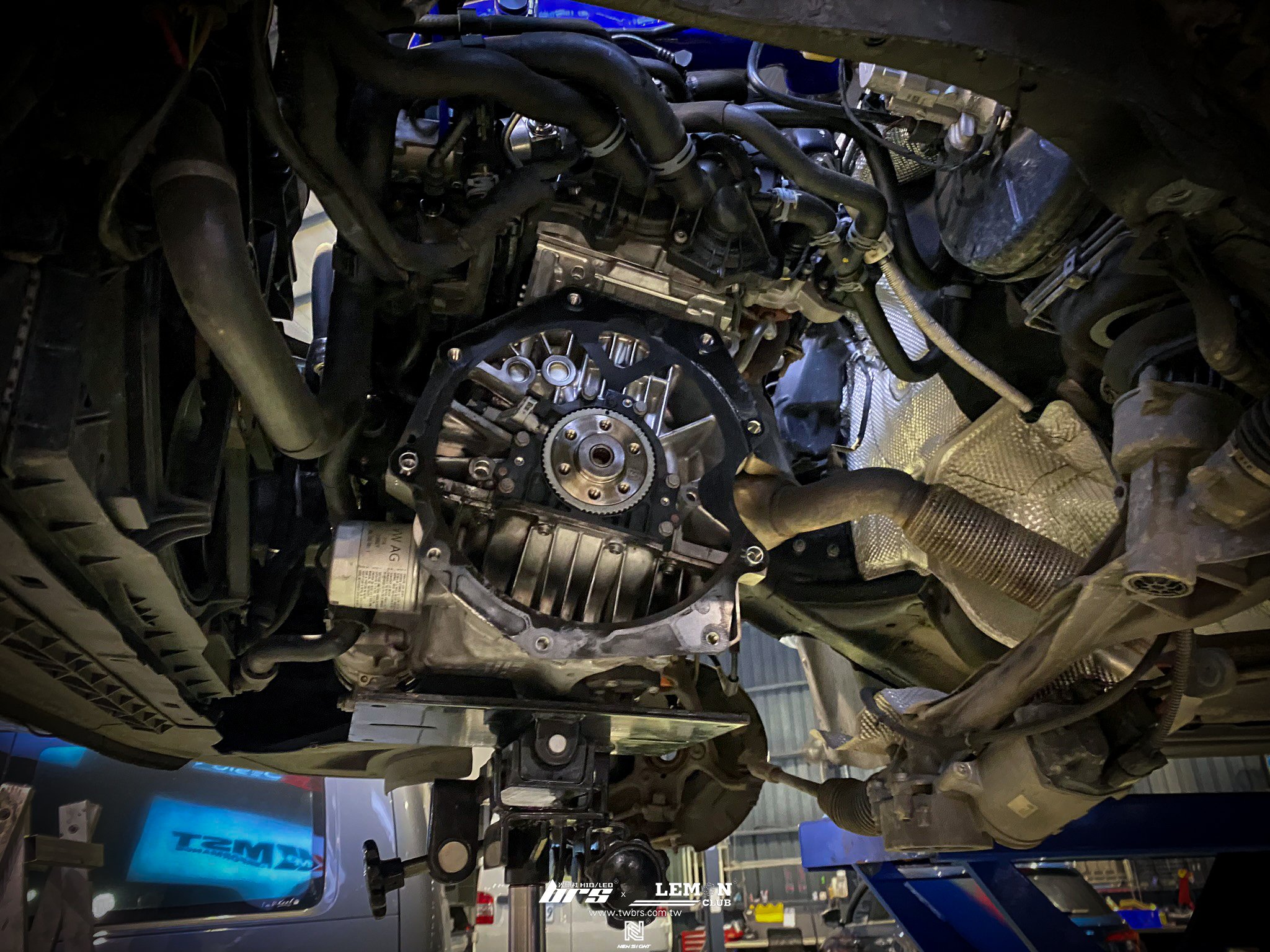 Volkswagen Golf 7 安裝 乾式變速箱7速DQ200改濕式變速箱6速DQ250+HUNTER 3D電腦四輪定位