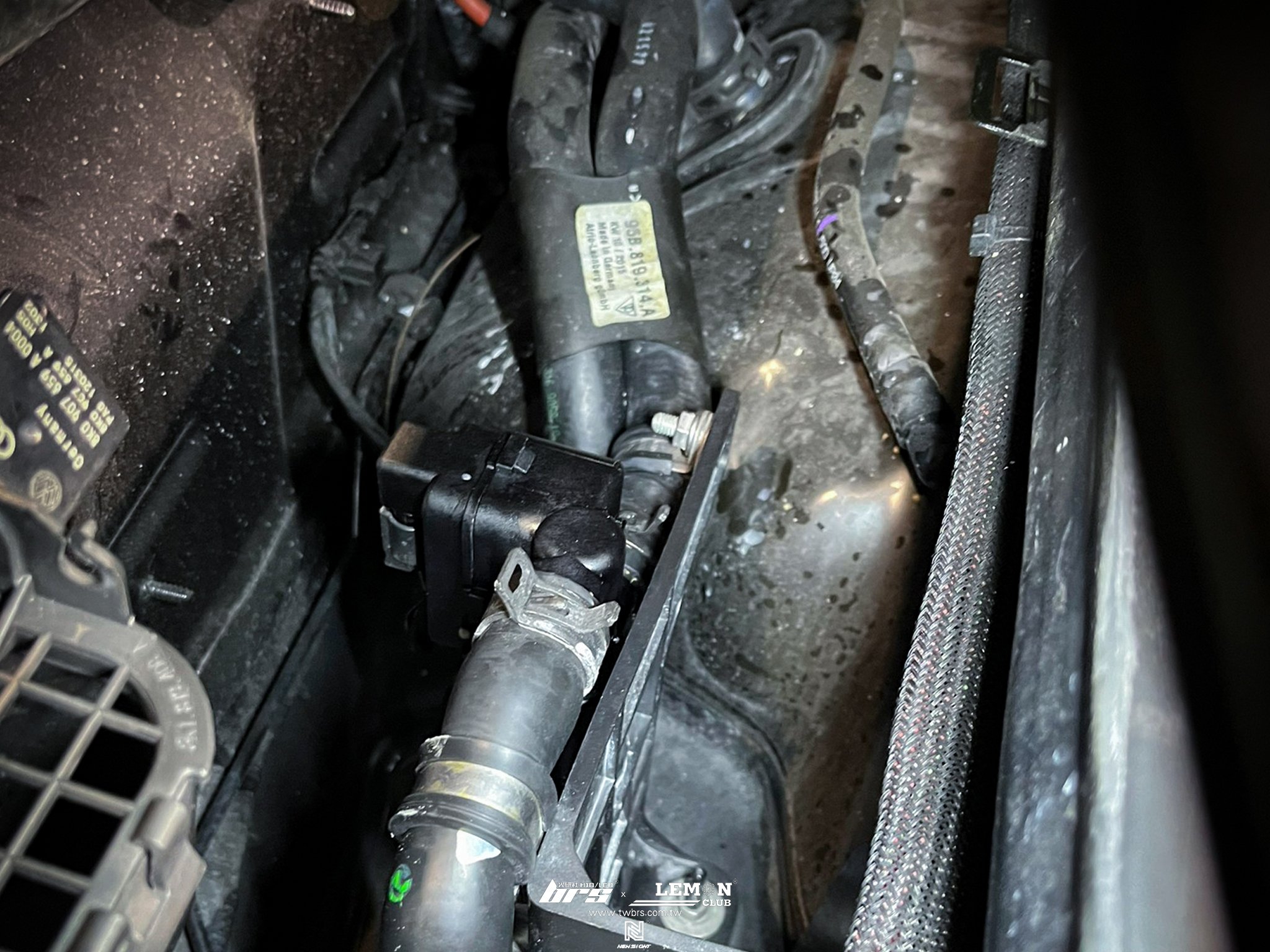 .Porsche Macan 保養 暖風閥更換