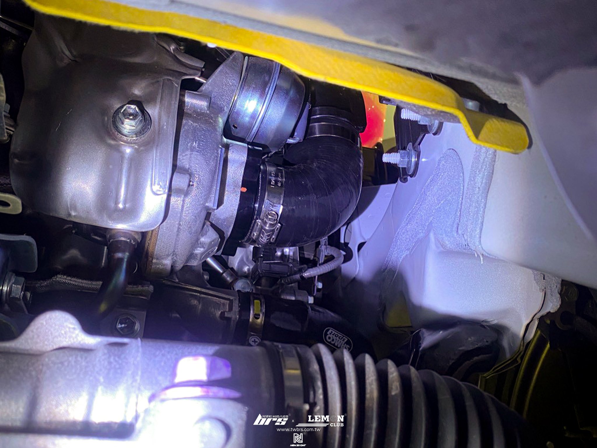 Toyota GR Yaris 安裝 MST 渦輪增流管