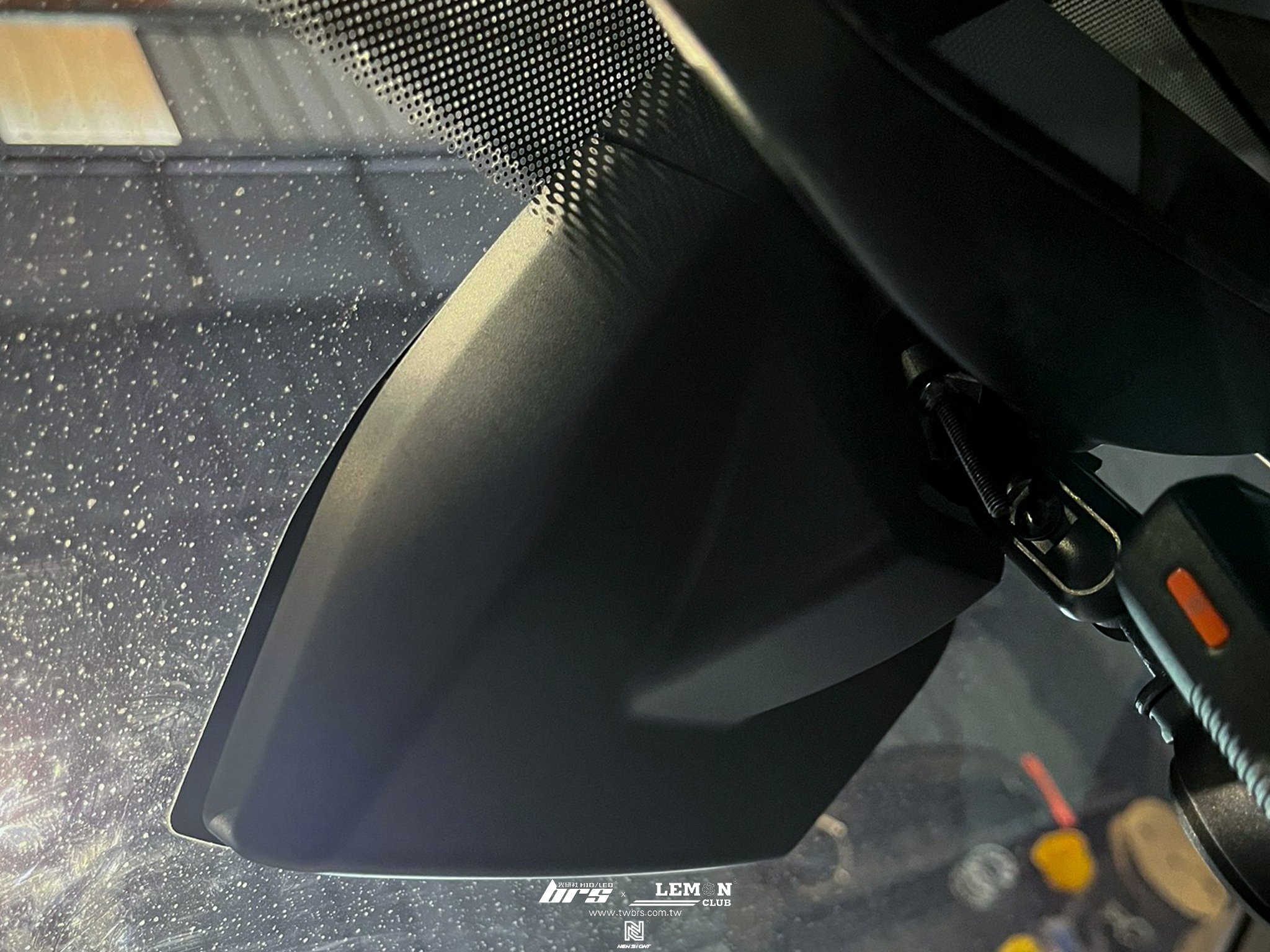 Volkswagen Golf 7.5 GTI 安裝 ACC主動巡航車距控制系統+3Q0車道保持系統+21年式ACC前標+免換玻璃車道保持套件