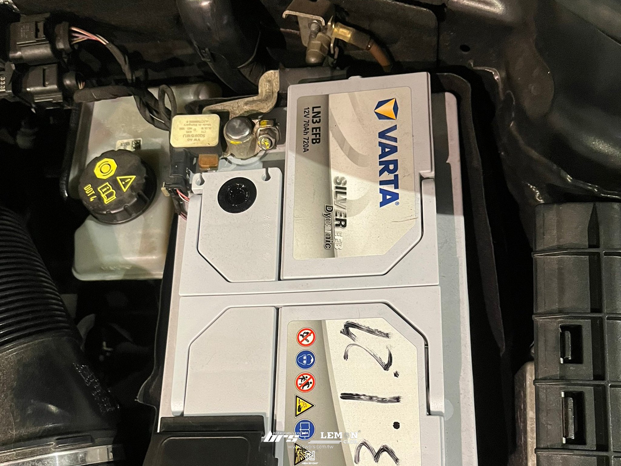 Skoda Karoq 安裝 VARTA LN3 70AH電瓶更換