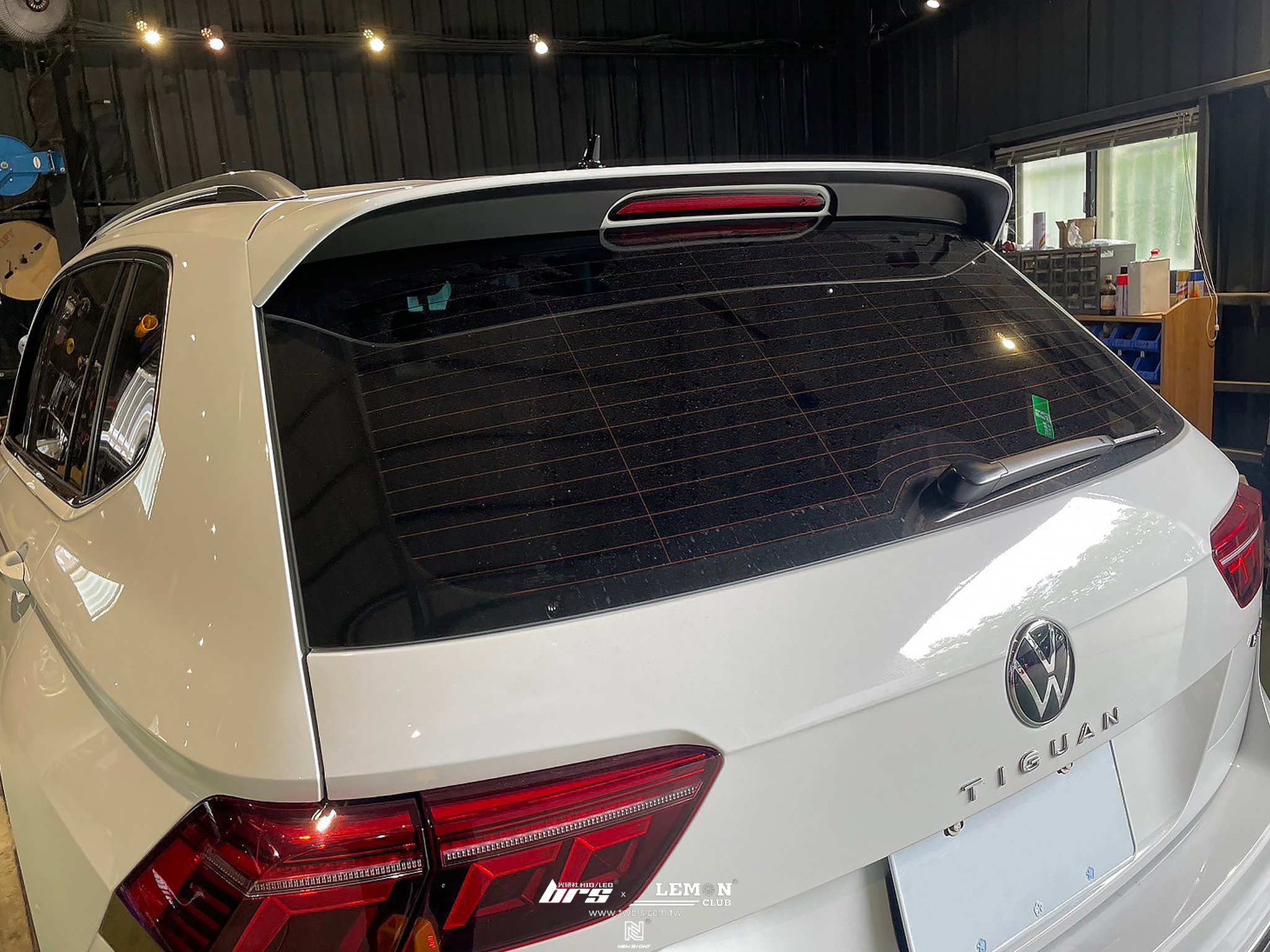 Volkswagen New Tiguan 安裝 R-Line尾翼+後視鏡流水方向燈