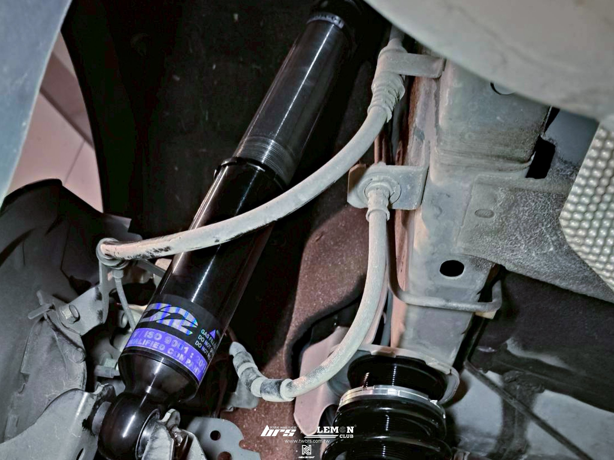 Mazda 3 安裝 D2道路版高低軟硬桶身可調避震器