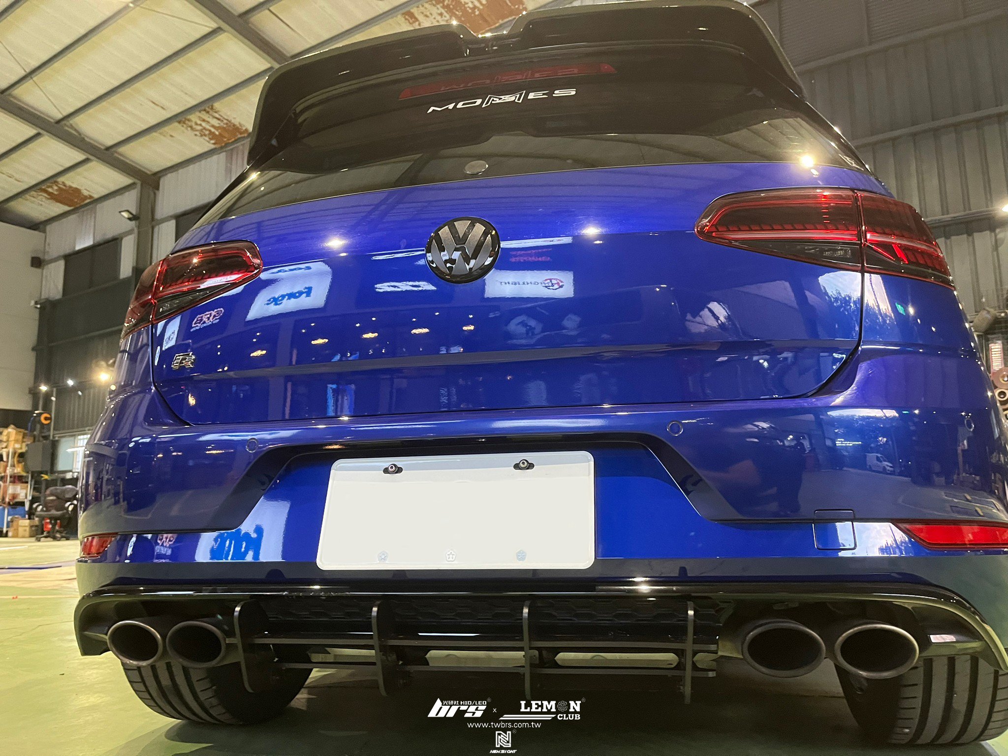 Volkswagen Golf 7.5 R 安裝 類MAX後下擾流+類MAX側裙+前黑標+後黑標