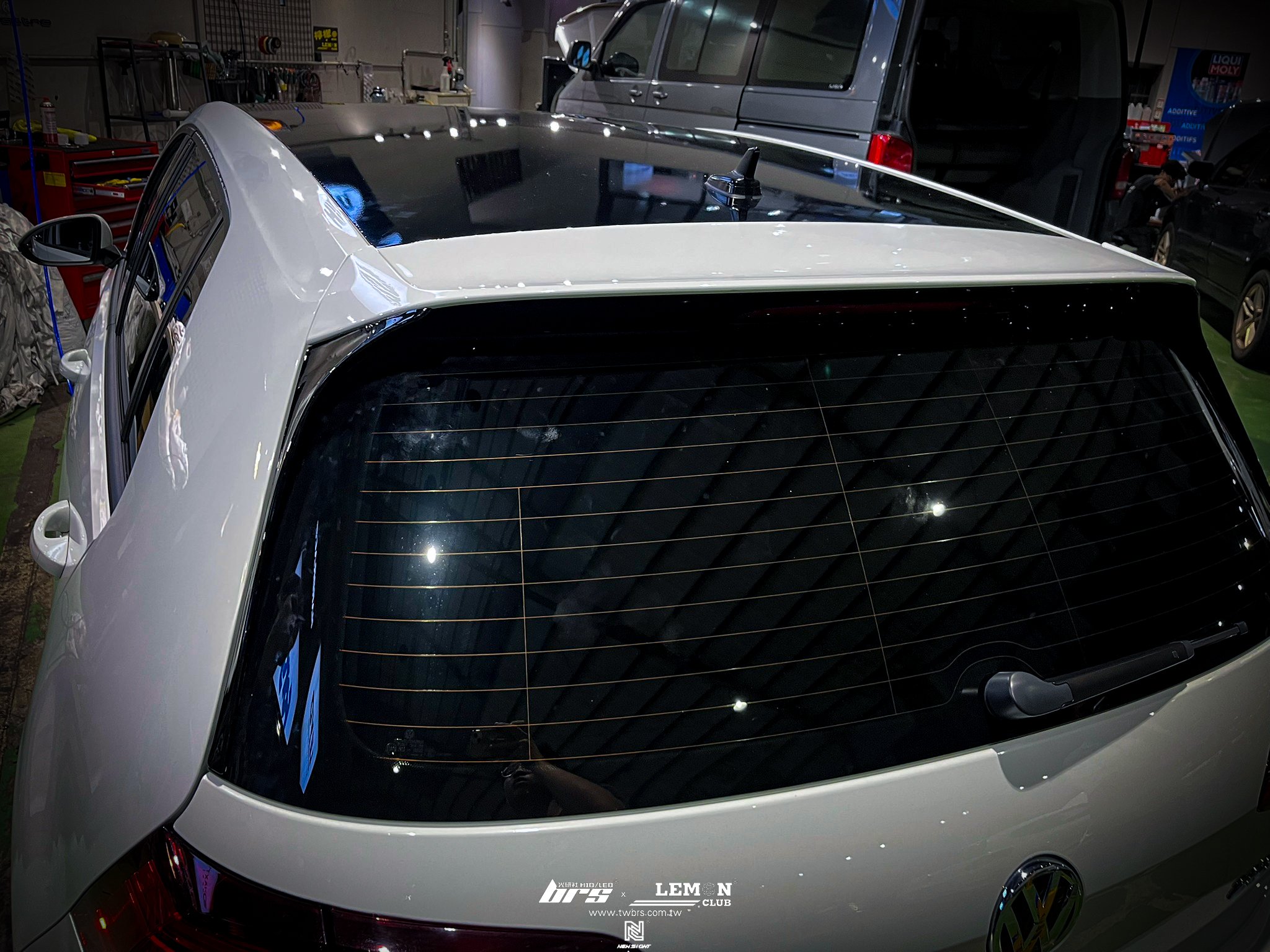 Volkswagen Golf 7.5 安裝 類原廠GTI樣式尾翼