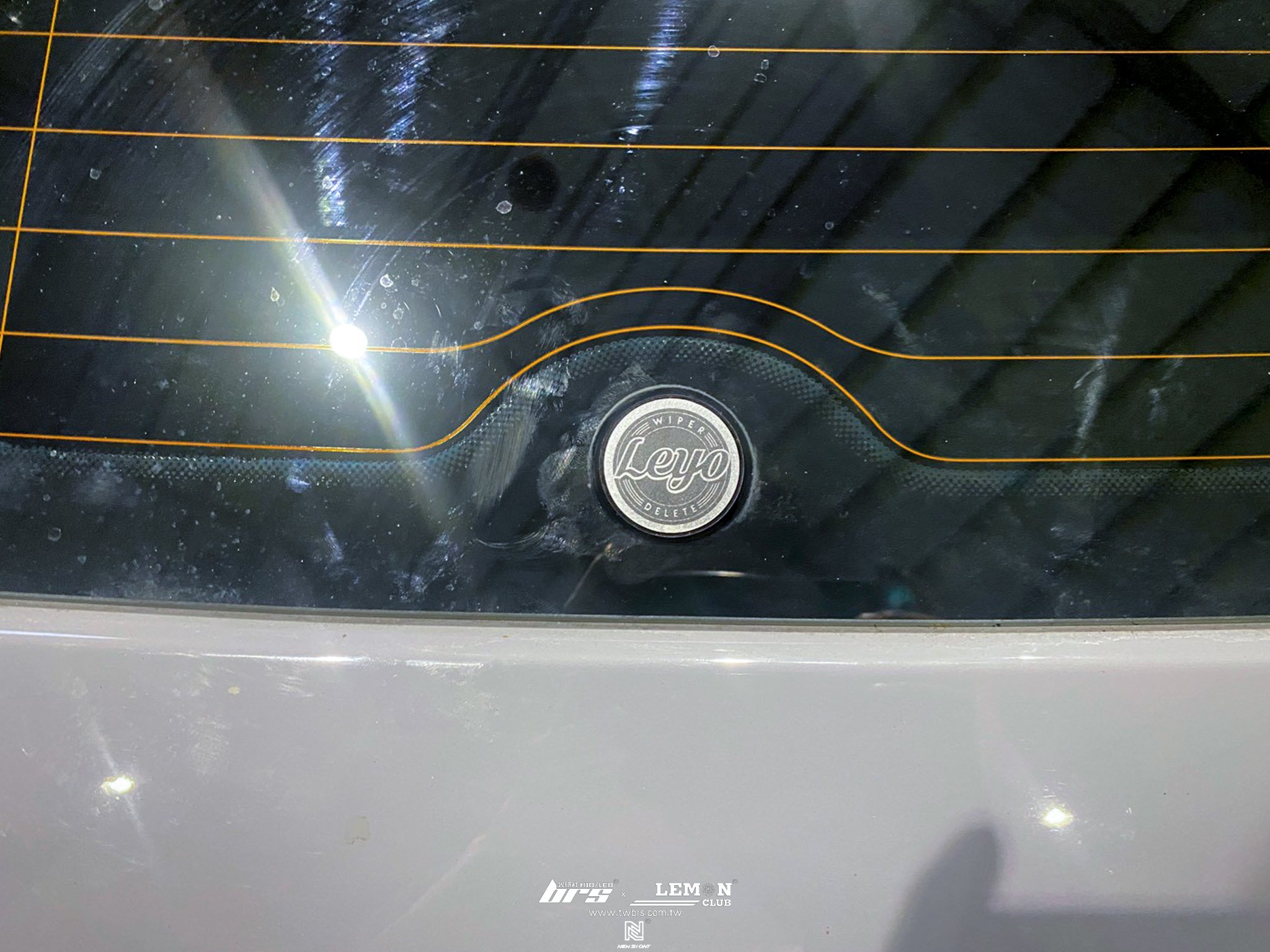 Volkswagen Golf 8 安裝 後雨刷移除塞