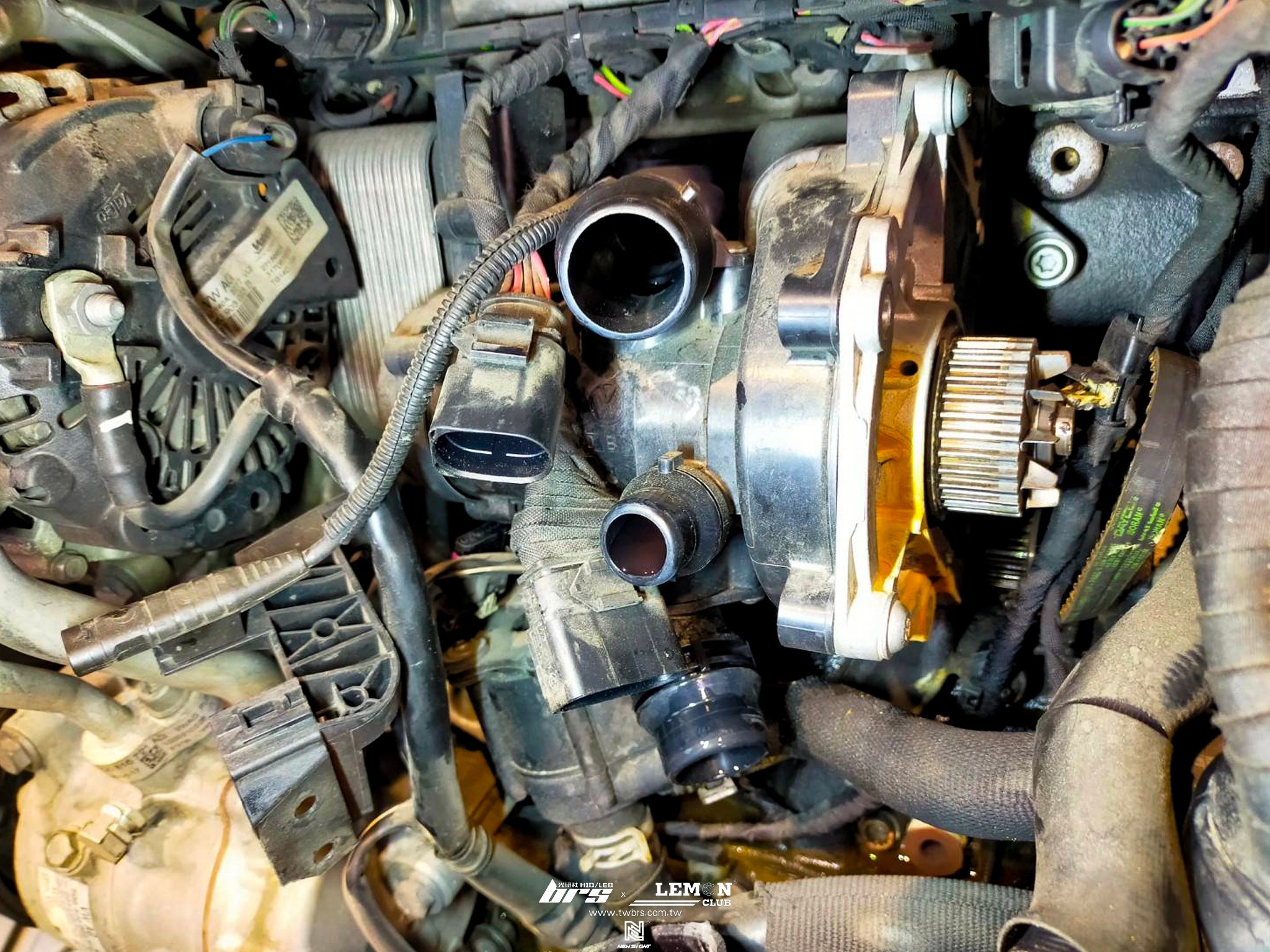 Skoda Octavia 保養 水泵浦+皮帶更換+節溫器更換+接管更換+墊圈更換+原廠G12水箱精更換