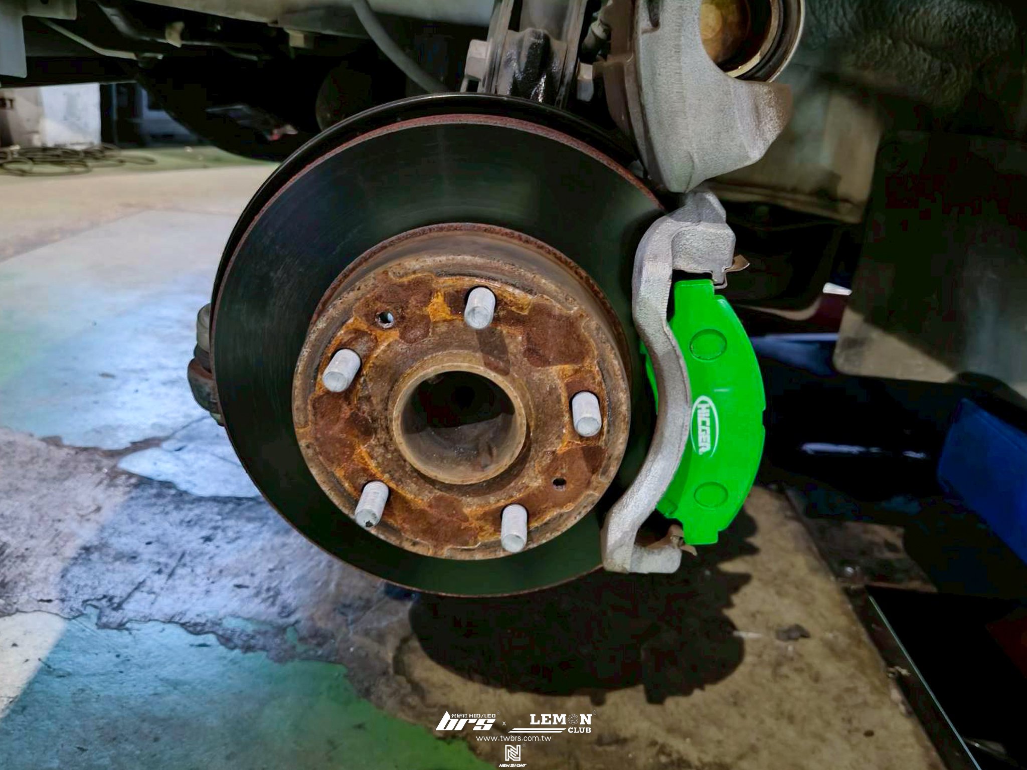 Toyota Town Ace 安裝 HiCGER S55前來令片