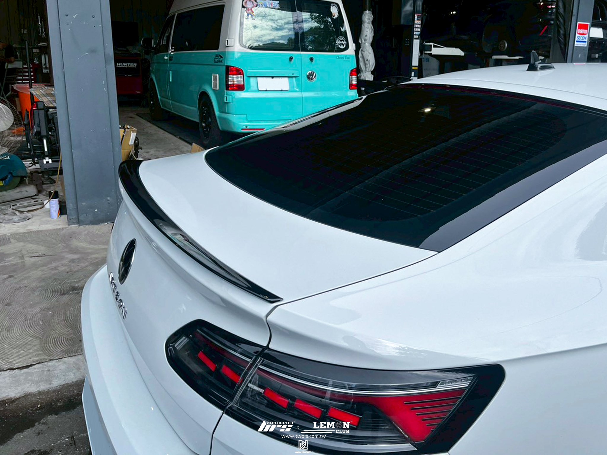 Volkswagen Arteon Fastback 安裝 類MAX尾翼