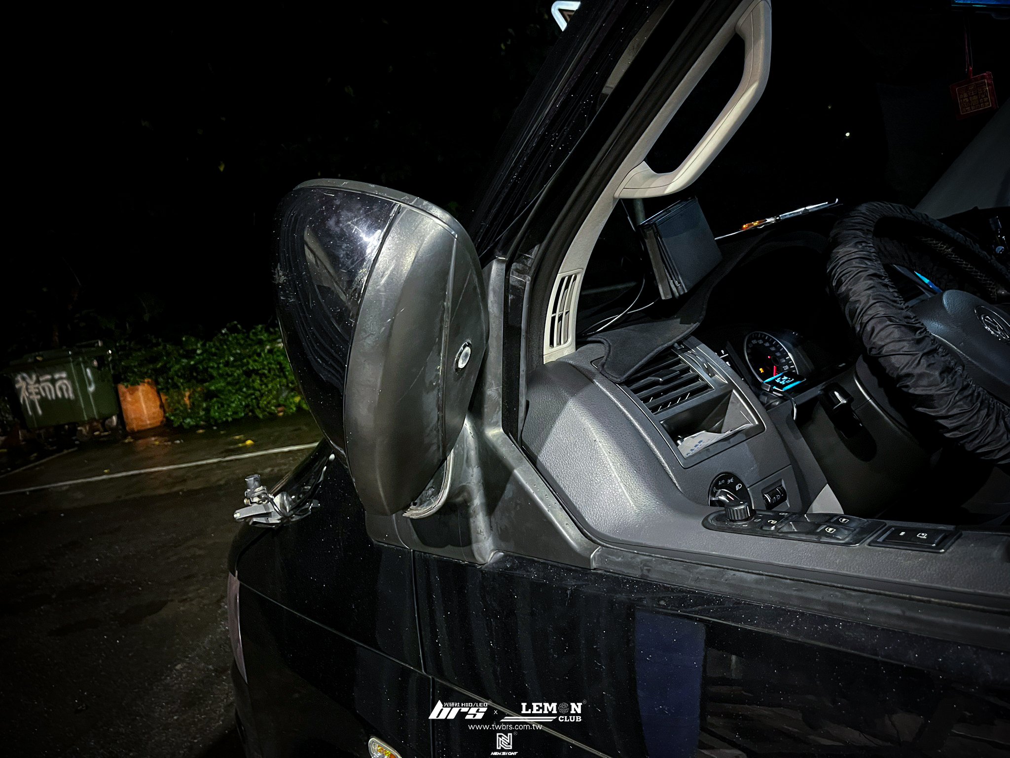 Volkswagen T5 安裝 電折後視鏡