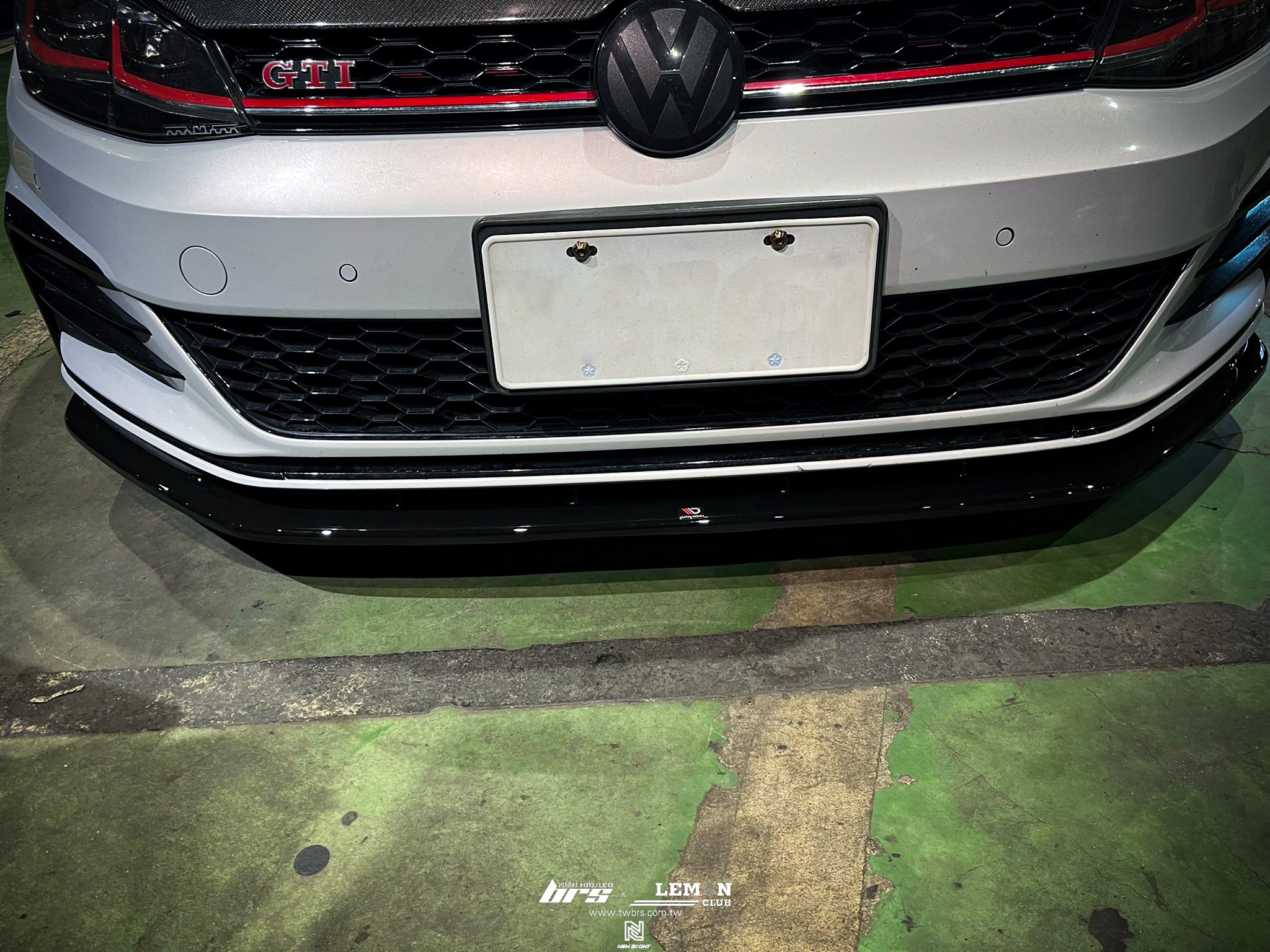 Volkswagen Golf 7.5 GTI 安裝 專用類MAX前下巴