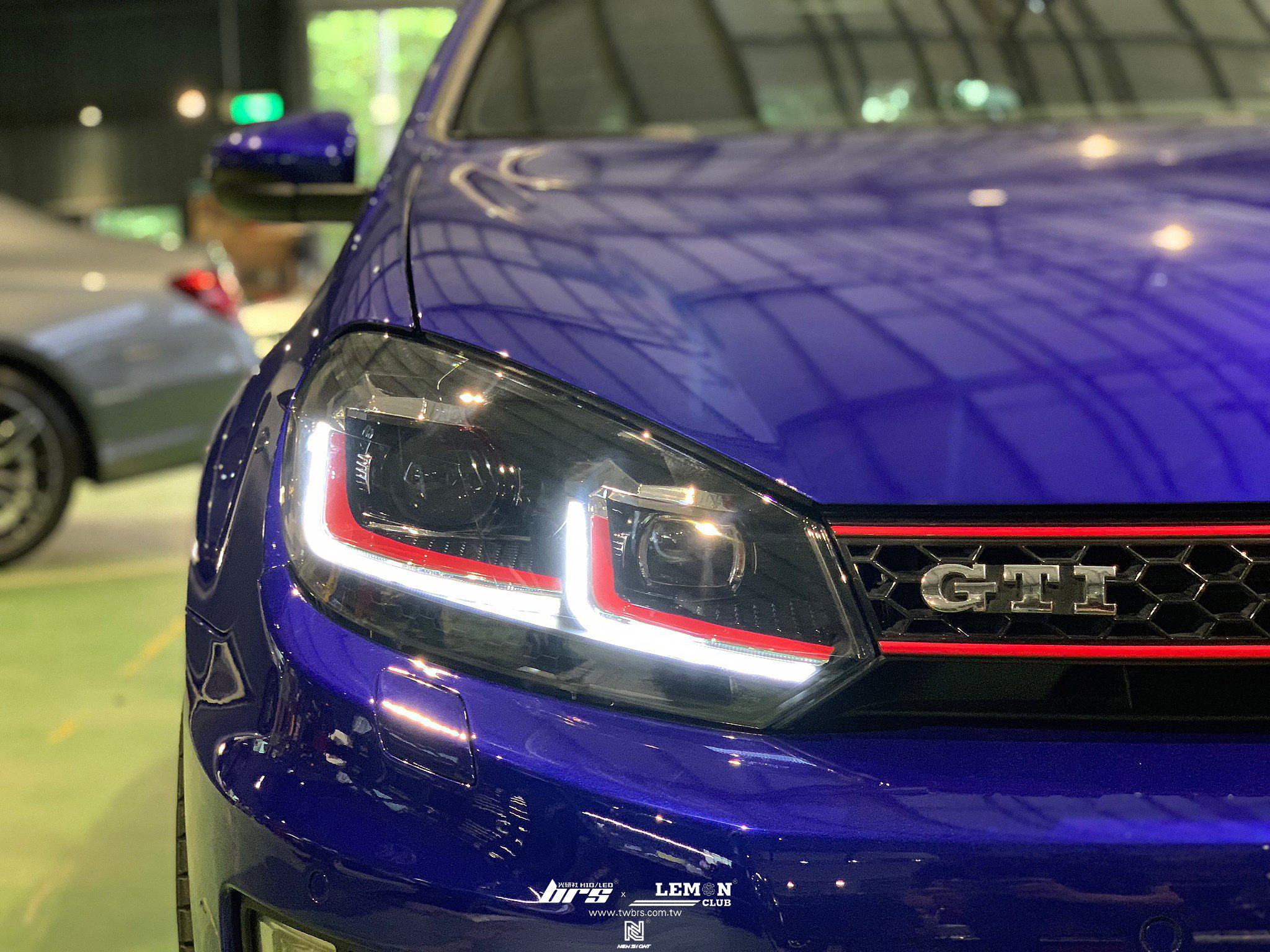 Volkswagen Golf 6 安裝 6改7.5紅線魚眼大燈總成+後視鏡流水方向燈+LED照地燈+PQ外置空氣濾芯+Highlight SS款(高階款) 6000K LED
