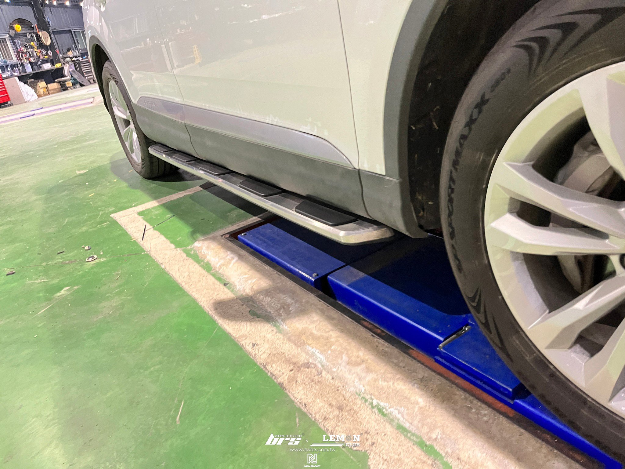 Audi Q7 安裝 側邊踏板