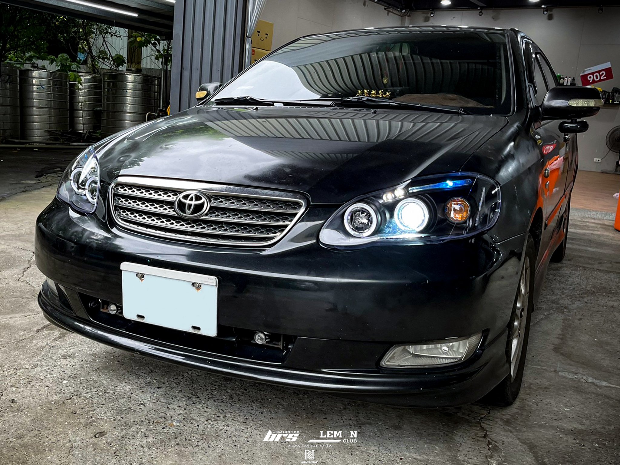 Toyota Altis 安裝 魚眼大燈總成