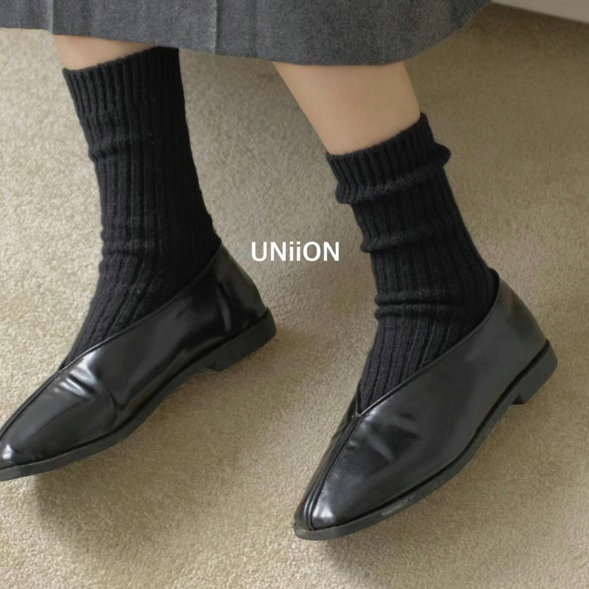 正韓UNI素色中筒襪