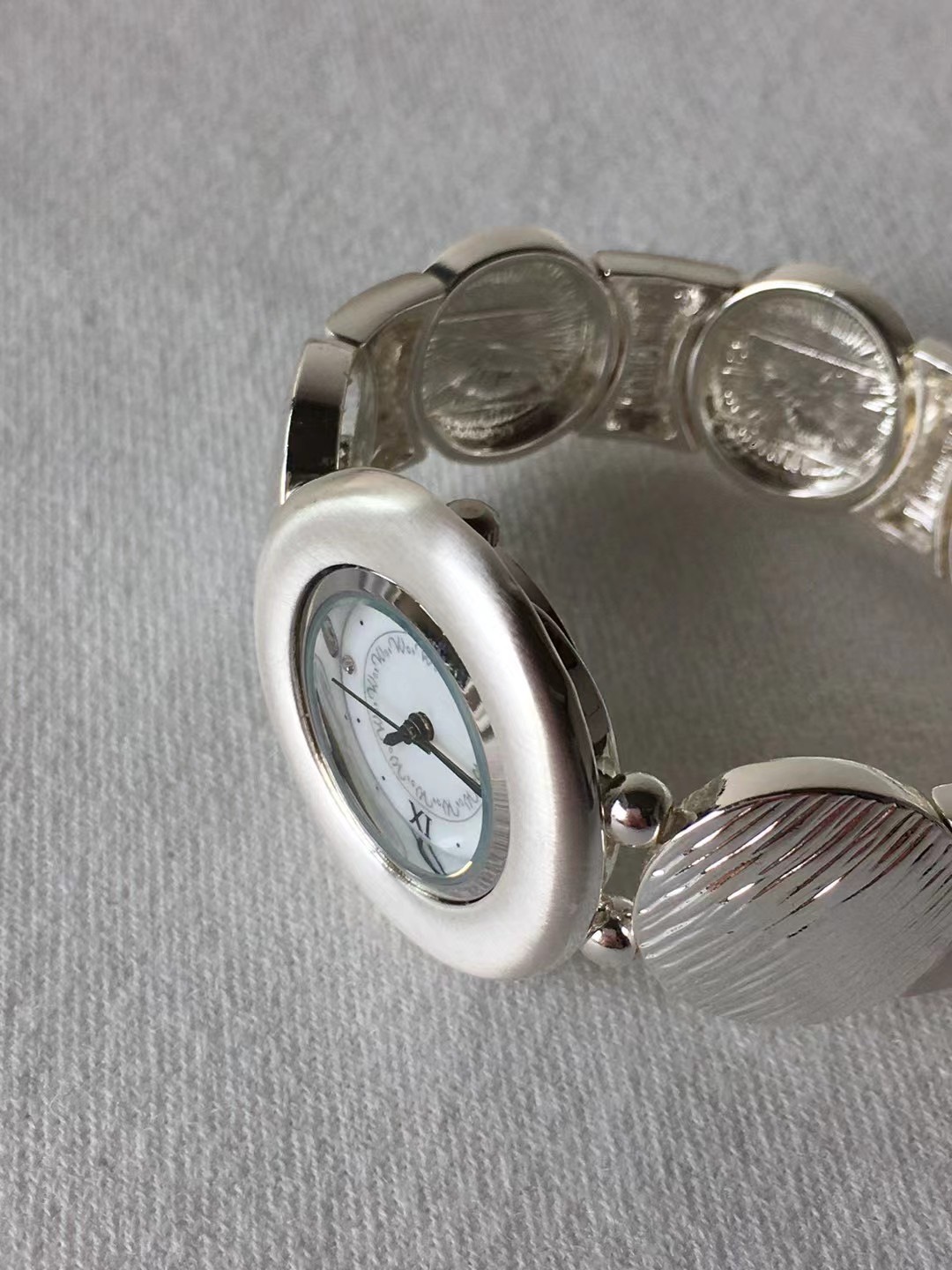 韓國NYU 法式古典刻紋元寶手錶