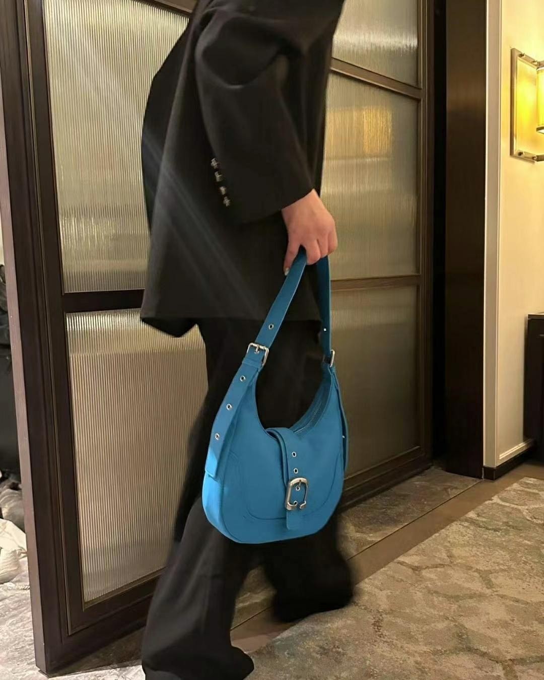 韓國TRO 大容量馬鞍腋下包