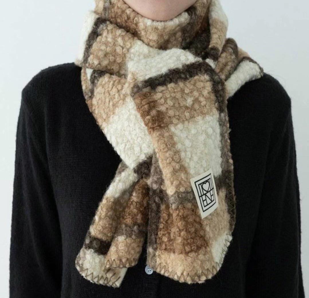正韓EBA泰迪絨毛格紋圍巾