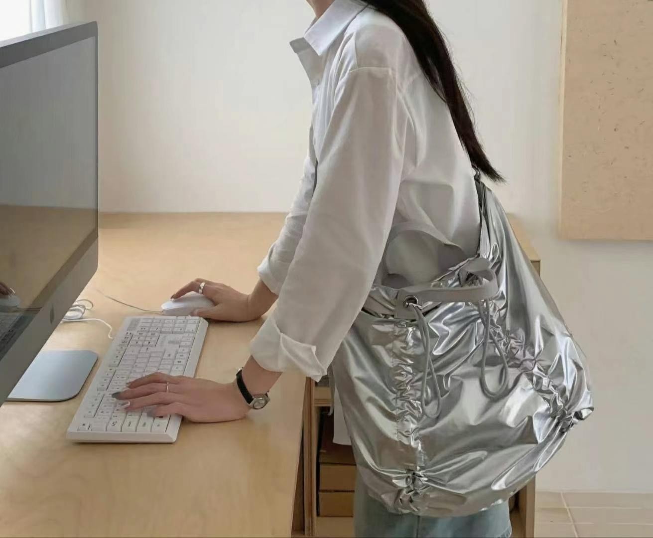 韓國TRO人氣休閒通勤抽繩手拿側背托特包