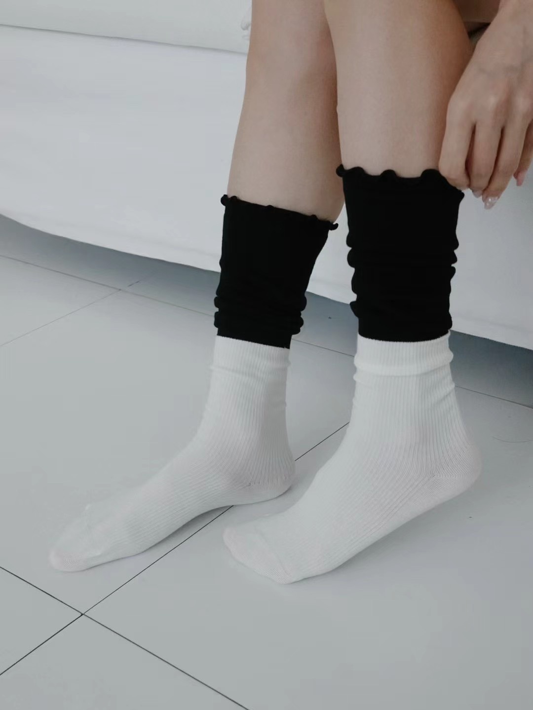 韓國 UNI 捲邊拚色長統襪