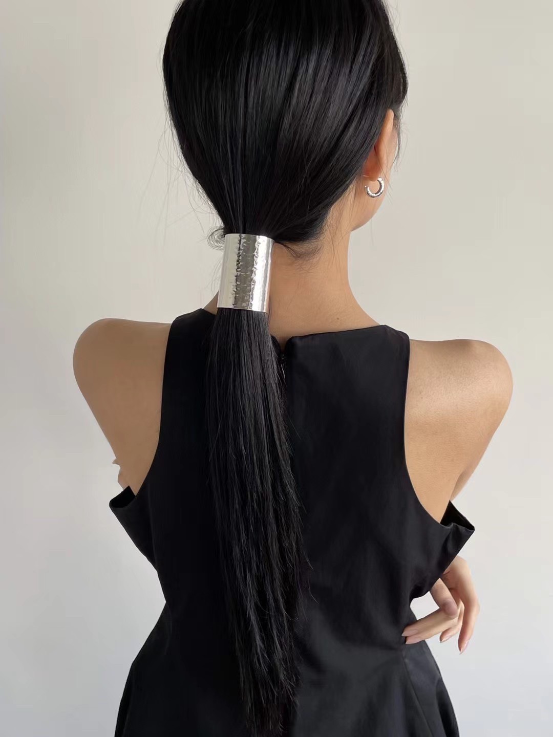 韓國NYU 俐落水管金屬髮飾髮扣