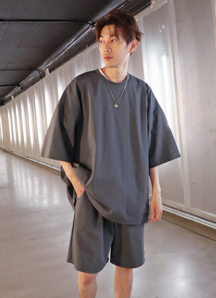 【 Giusto 】熱銷款｜高磅數衣襬開衩套裝《 短袖上衣 》