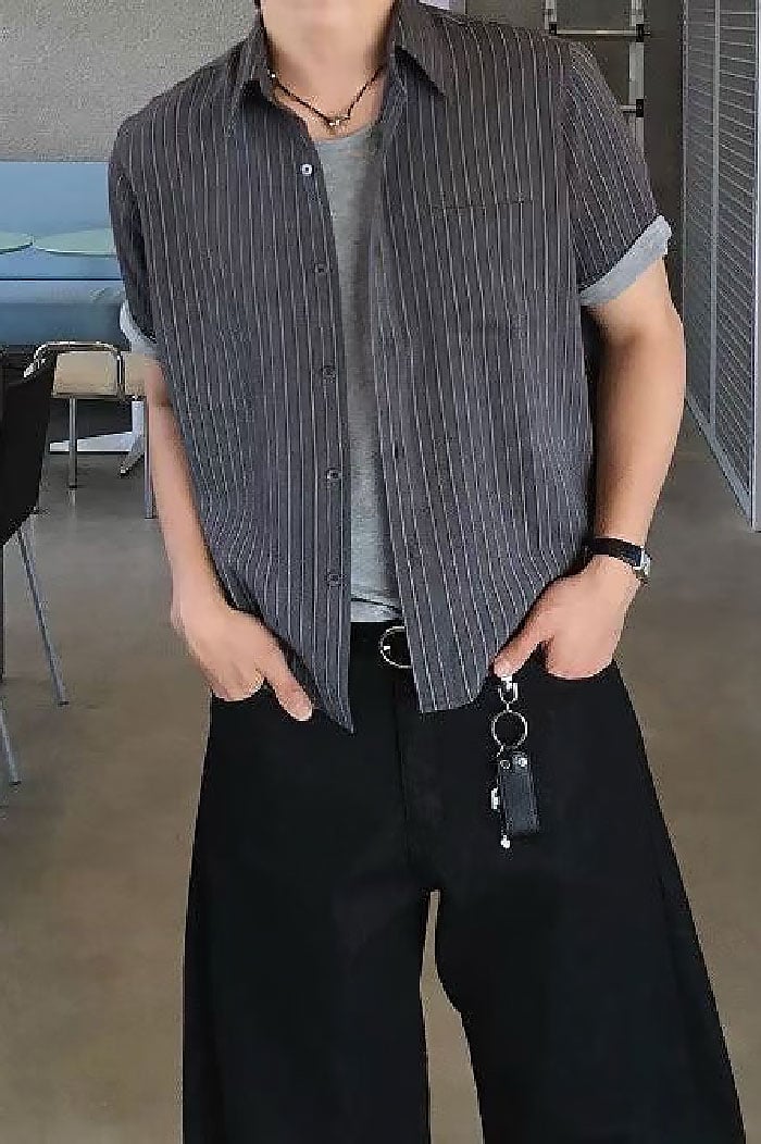 【 優惠只到05/16 】短板直條紋短袖襯衫
