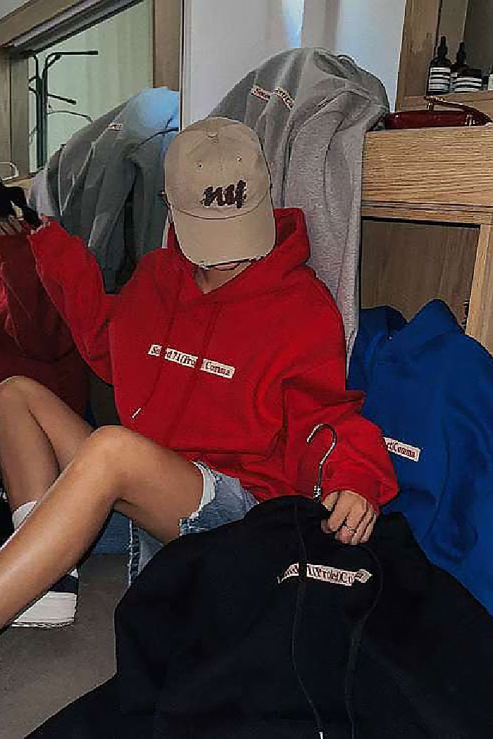 【 Giusto 】高磅數胸前布標連帽上衣