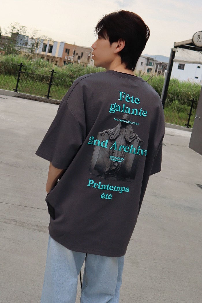 【 Giusto 】立體刺繡英字印圖防皺上衣
