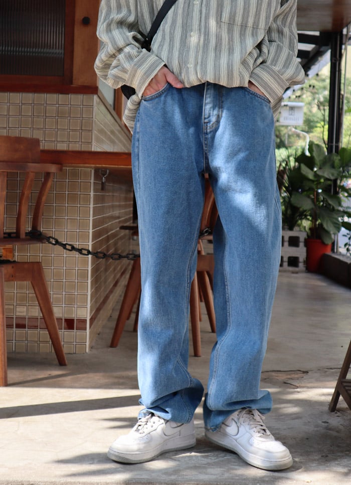 【 Giusto 】藍色系微寬版牛仔褲 基礎必買