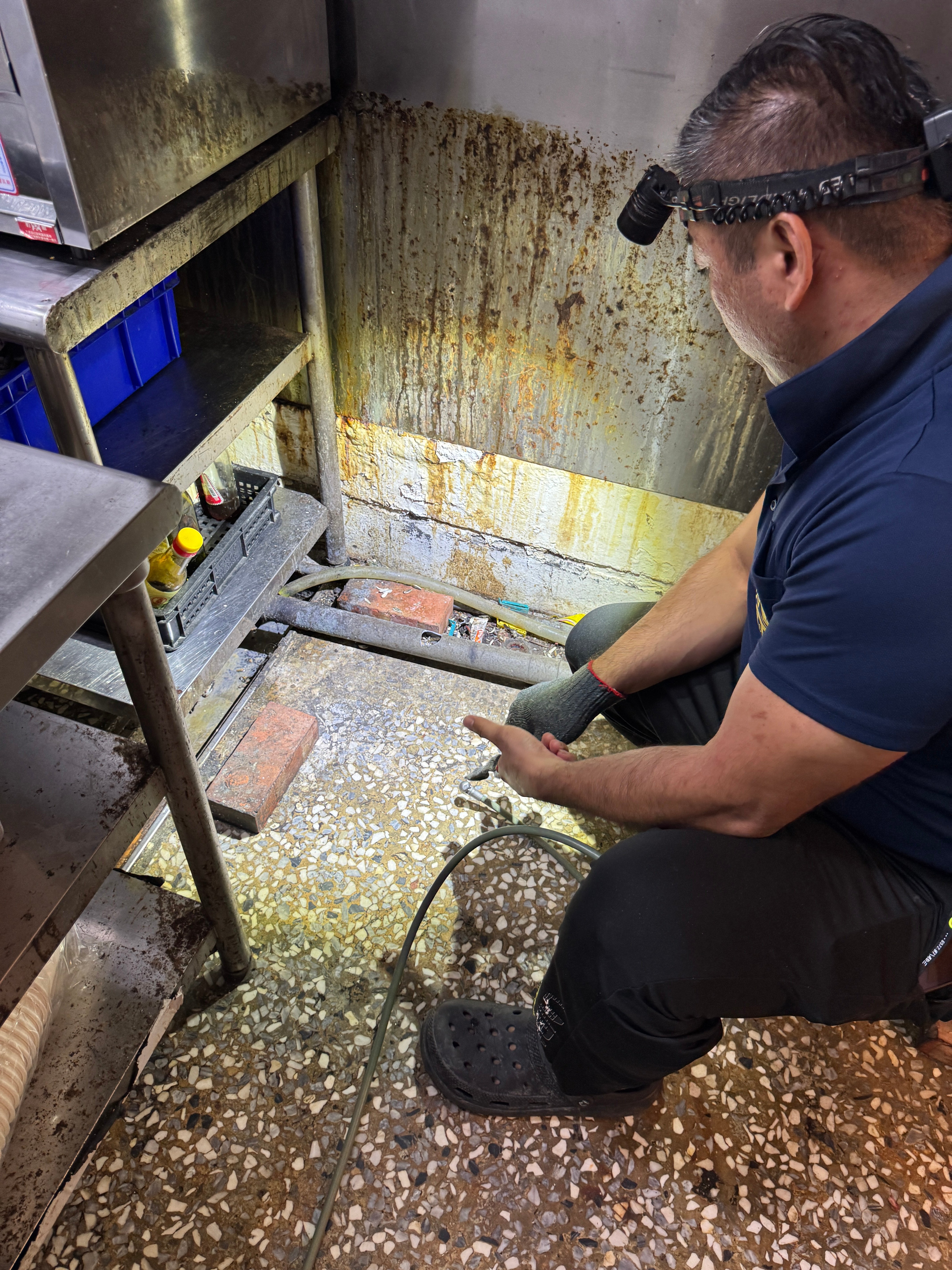 餐飲業油垢倒灌全解析｜早餐店與火鍋店的排水救星