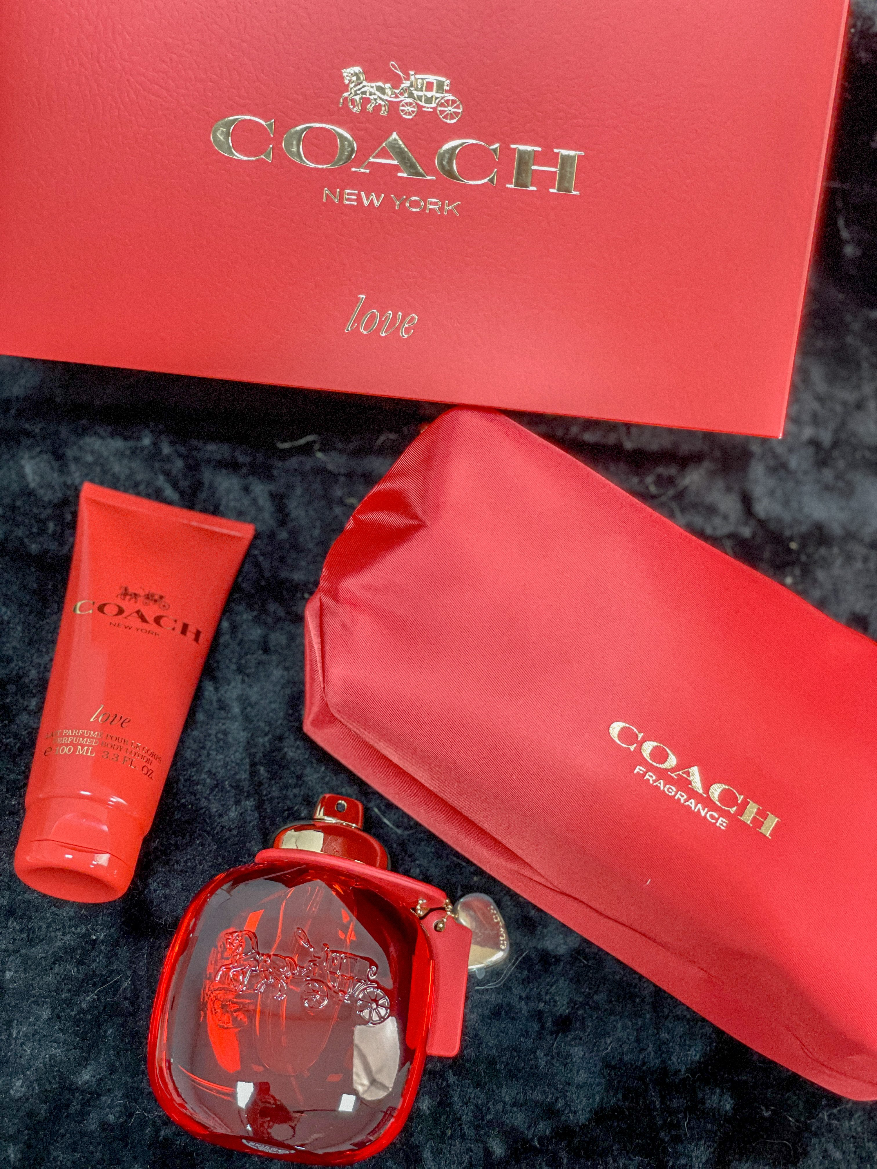 Coach 時尚戀紅女性淡香精禮盒(淡香精90ml+身體乳100ml+盥洗包)