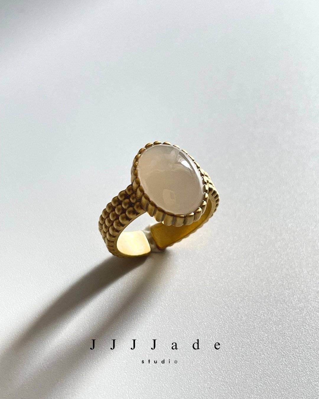 Q19 柔核 | 銀鑲戒指