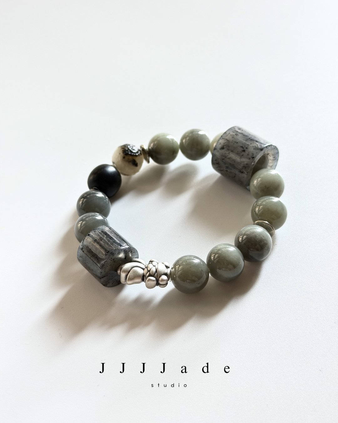 T332 弋川 | 和田玉青花手串