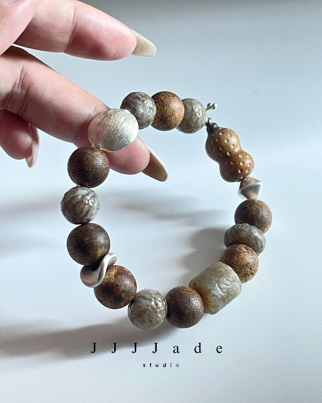 T217 末砂 | 白底草花