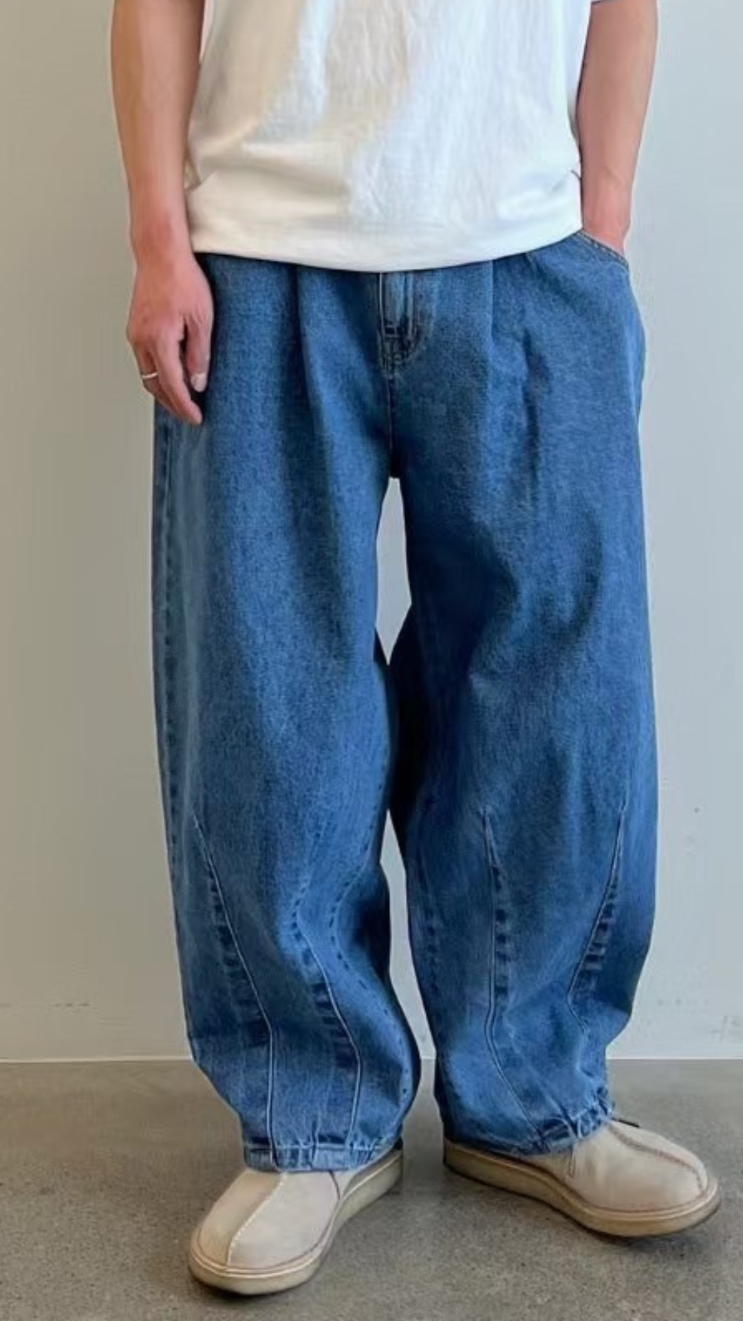 Balloon Fit Jeans
