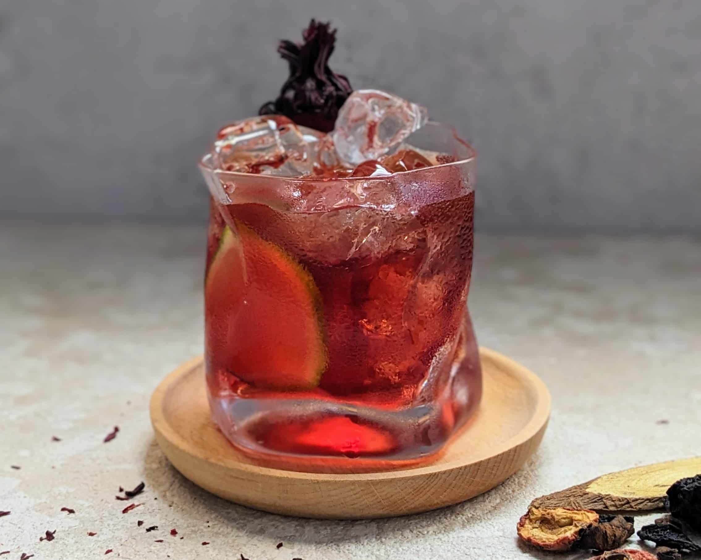 告別手搖飲！夏天自製飲料，洛神花茶的功效與配方