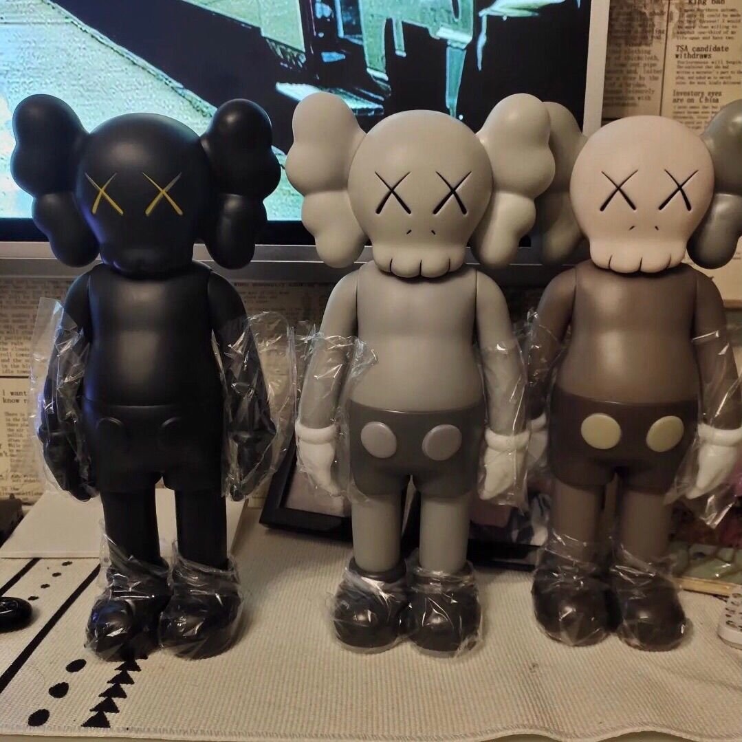 潮玩公仔kaws20公分3隻  贈大娃