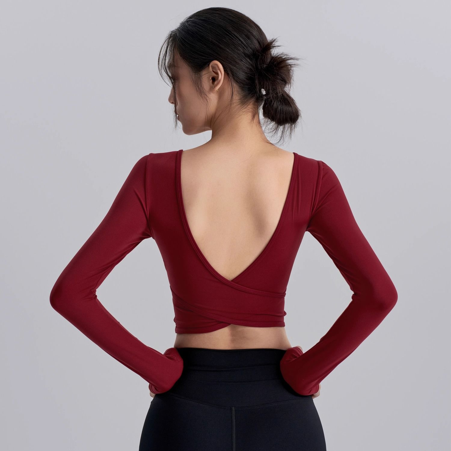 方領美背款 秋冬性感開背修身瑜伽上衣