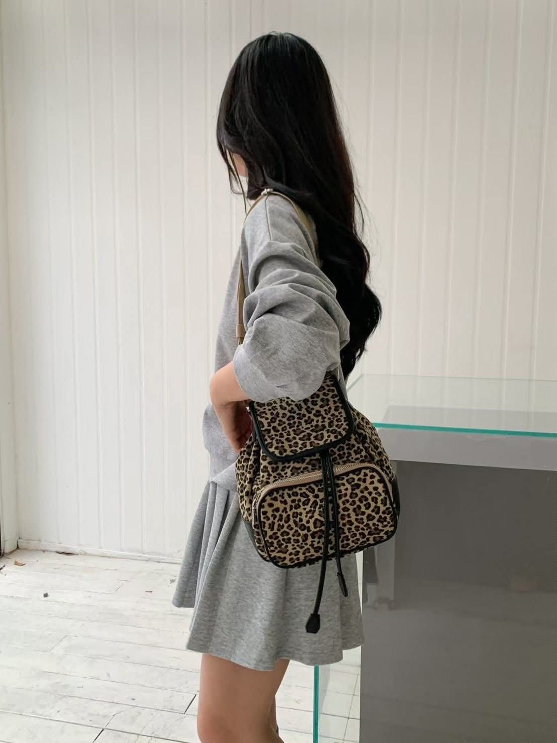 韓妞輕旅迷後背包