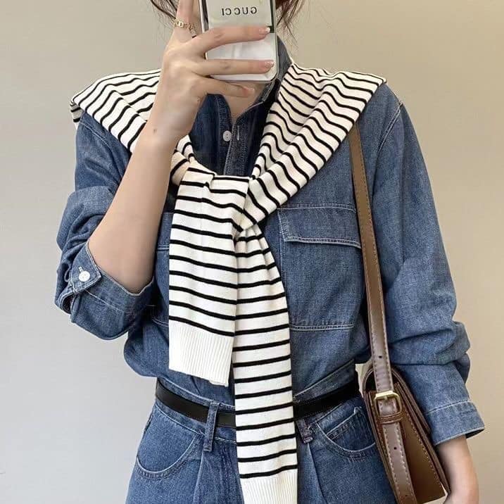 春秋條紋外搭針織小披肩