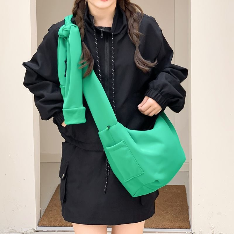 韓系Hug Bag擁抱包 可愛斜背綁帶餃子包 懶人出門神包