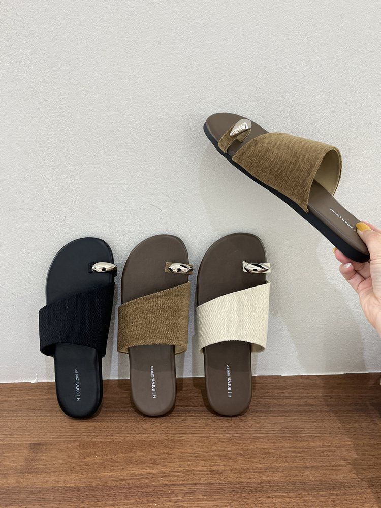 夏季新款金屬扣套趾拖鞋