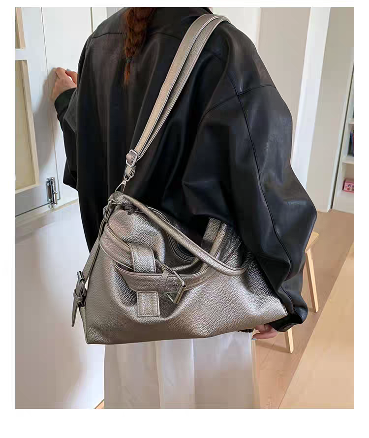 高級感軟皮大包 可手提斜背的多用機車包