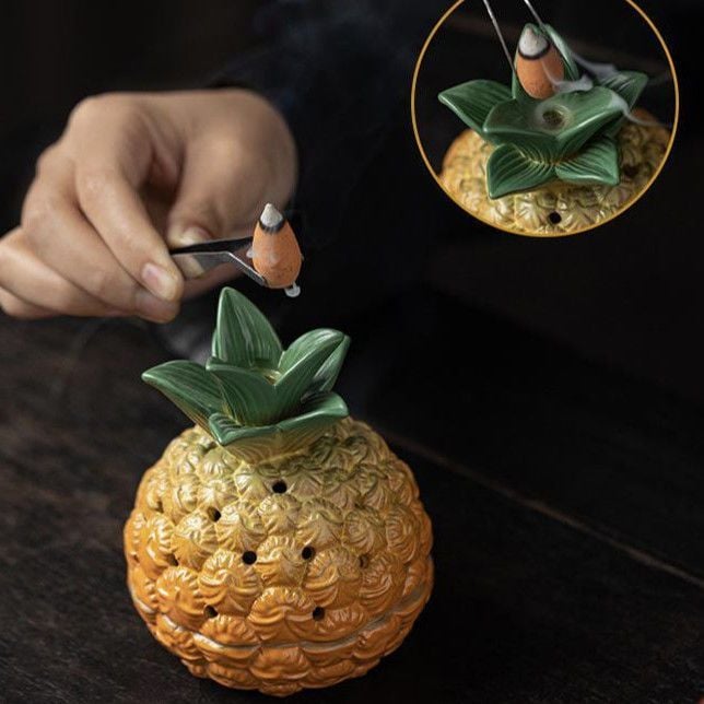 【香氣在菠蘿裡飄】 新中式手工質感  創意陶瓷香薰爐